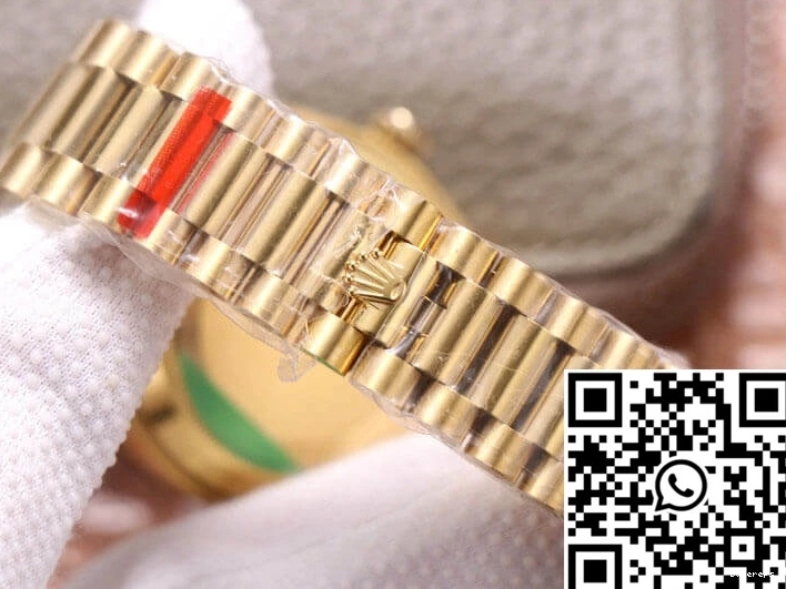 18ct M228348RBR-0002 Gold Effortless 989 Day EW Factory Date Rolex 0716